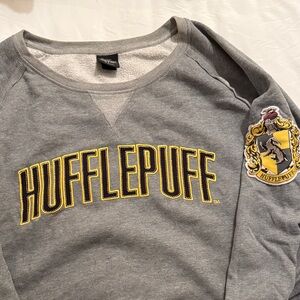 Universal Studios Wizarding World of Harry Potter Hufflepuff Sweatshirt